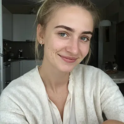 Полина